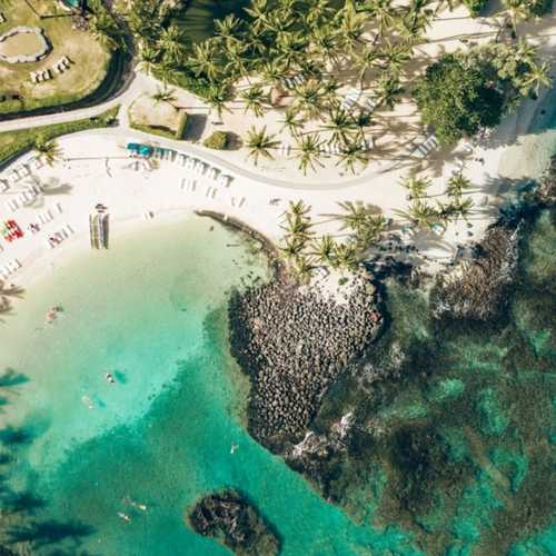in less than a month, we are jetsetting off to Hawaii 🌺🌴

we will be staying at and touring the best hotels on Maui + The Big Island. 

one of the hotels we will be staying at a slice of paradise: the Fairmont Orchid 🌊🌺

if you’re dreaming of crystal-clear waters, lush tropical gardens, and world-class luxury, this is the place to be. The Fairmont Orchid is a true haven nestled along the stunning Kohala Coast of the Big Island. From relaxing by the pool with a tropical cocktail 🍹 to snorkeling with sea turtles 🐢, every moment here feels like a dream.

🏖️ breathtaking views? check. 🍽️ delicious dining? absolutely. 🌿 nature at its finest? always.

whether you’re lounging by the beach, pampering yourself at the spa, or exploring the rich culture of Hawai’i, the Fairmont Orchid offers an experience like no other. 🌞

don’t forget to book with us to get the added perks and VVIP status ✨

#pytco #FairmontOrchid #HawaiiVacation #TropicalGetaway #BigIsland #ParadiseFound #TravelGoals #AlohaVibes
