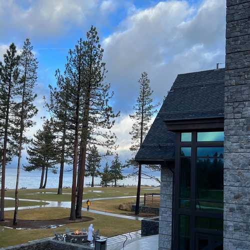 winter is coming ❄️

with so many incredible spots to experience snow in the U.S., let us help plan your next trip. 

@edgewoodtahoe is one of our favorite hotels to experience both sunshine and snow fall, with gorgeous views on the lake 🌨️☀️ our travelers get added perks by booking through us so be sure to reach out ✨

#pytco
